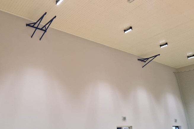 WYSIĘGNIK MOCUJĄCY DRABINĘ DO WSPINANIA (1)