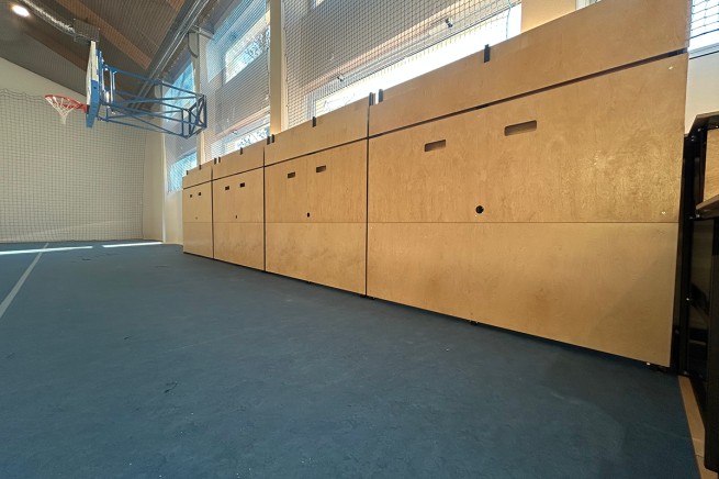 TRYBUNA SKŁADANA NA ŚCIANĘ  (4)