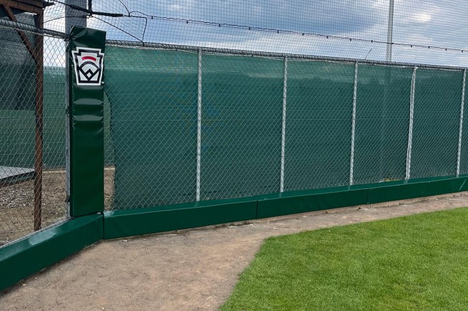 OSŁONY OGRODZENIA BOISKA DO BASEBALLU (4)