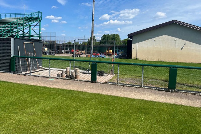 OSŁONY OGRODZENIA BOISKA DO BASEBALLU (6)